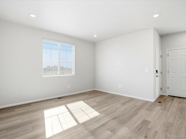 2163 E 164th Ave, Thornton, CO 80602