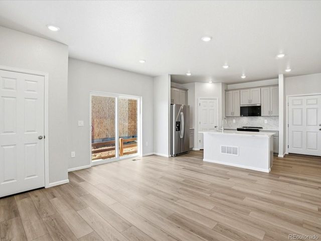 2163 E 164th Ave, Thornton, CO 80602