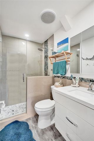 195 Sunrise Drive 7, Key Biscayne, FL 33149