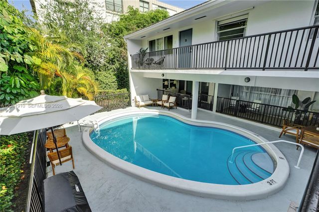 195 Sunrise Drive 7, Key Biscayne, FL 33149