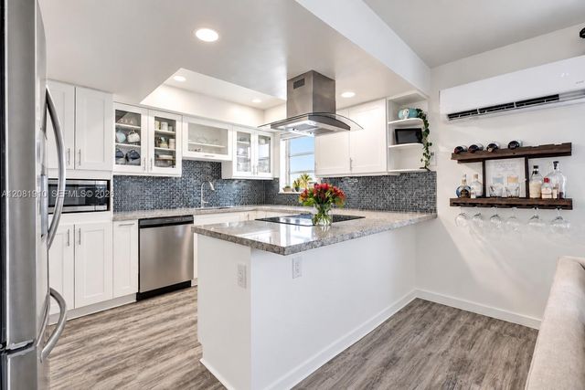 195 Sunrise Drive 7, Key Biscayne, FL 33149