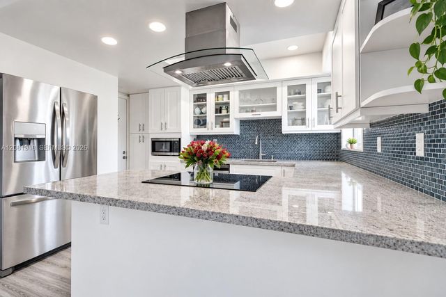 195 Sunrise Drive 7, Key Biscayne, FL 33149