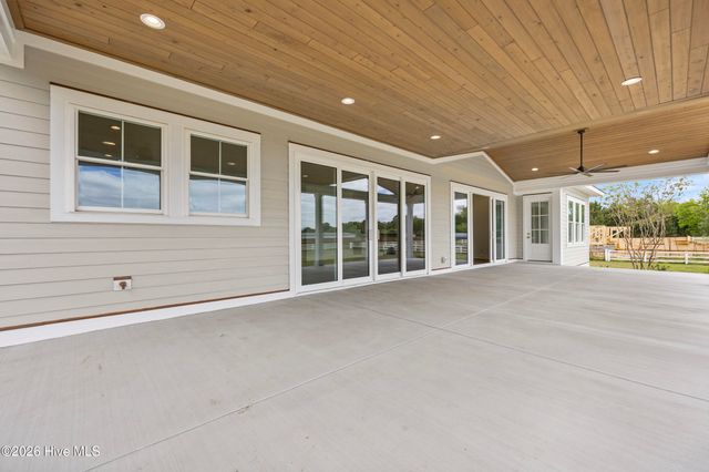 523 Ballast Point Road, Hampstead, NC 28443