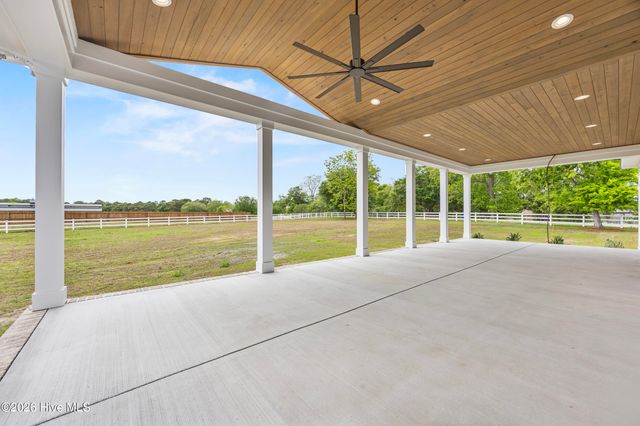 523 Ballast Point Road, Hampstead, NC 28443
