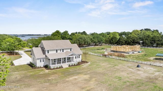 523 Ballast Point Road, Hampstead, NC 28443