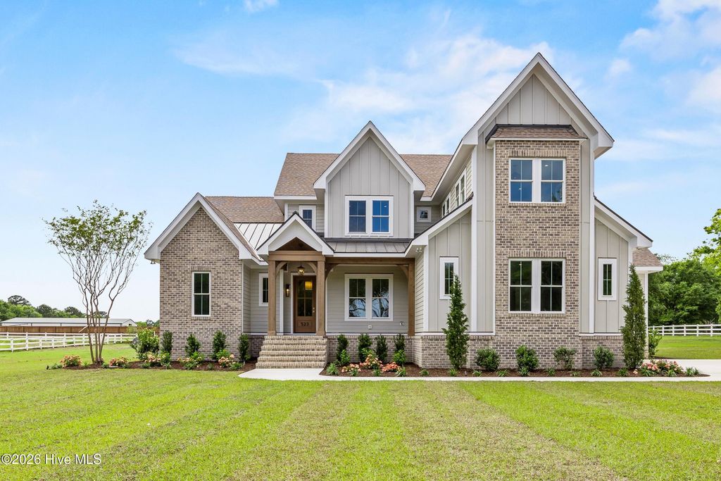 523 Ballast Point Road, Hampstead, NC 28443