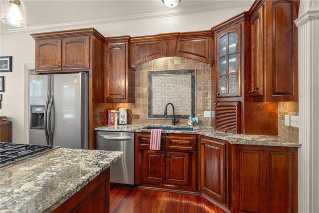 331 E Fairway Lane, Fayetteville, AR 72701