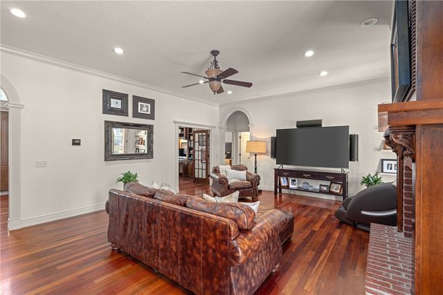 331 E Fairway Lane, Fayetteville, AR 72701