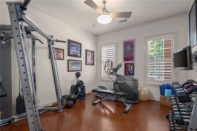 331 E Fairway Lane, Fayetteville, AR 72701
