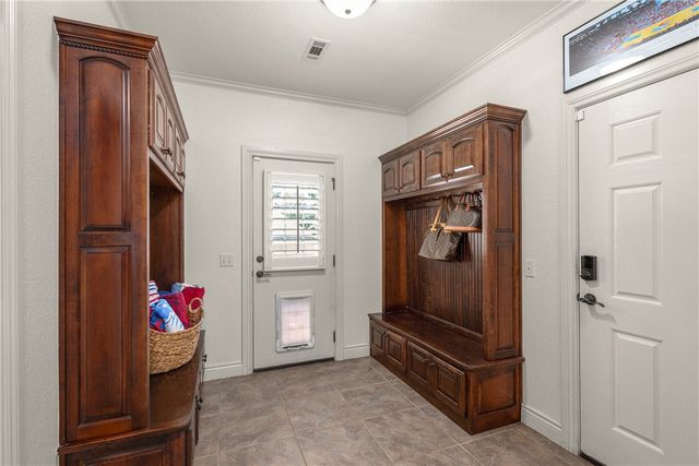 331 E Fairway Lane, Fayetteville, AR 72701