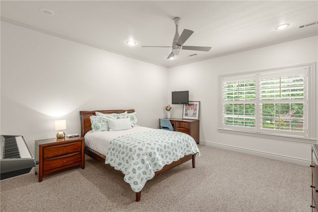 331 E Fairway Lane, Fayetteville, AR 72701