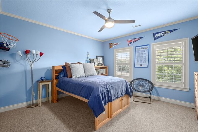 331 E Fairway Lane, Fayetteville, AR 72701