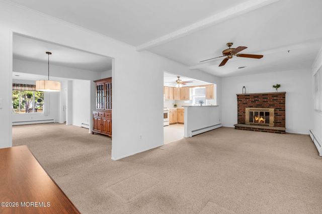 49 Dreyfus Court, Toms River, NJ 08757