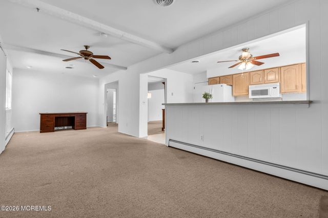 49 Dreyfus Court, Toms River, NJ 08757