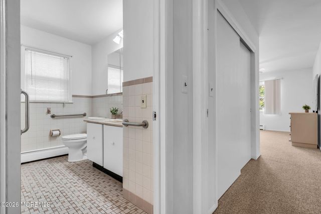 49 Dreyfus Court, Toms River, NJ 08757