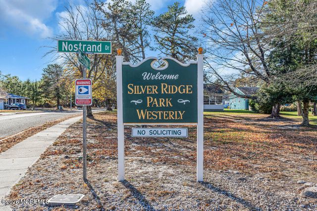 49 Dreyfus Court, Toms River, NJ 08757