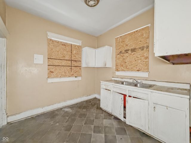 3518 N Capitol Avenue, Indianapolis, IN 46208