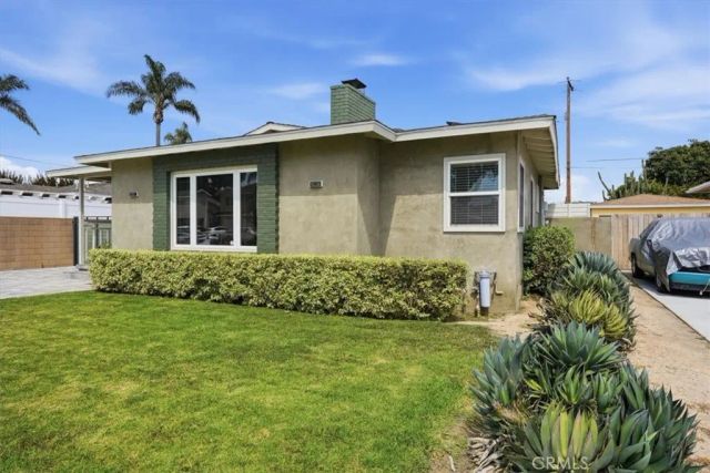 2215 N Spurgeon Street, Santa Ana, CA 92706