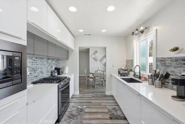 2215 N Spurgeon Street, Santa Ana, CA 92706