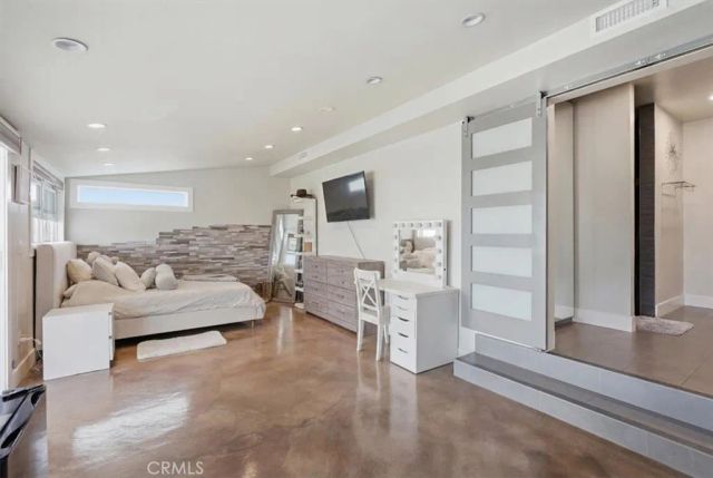 2215 N Spurgeon Street, Santa Ana, CA 92706