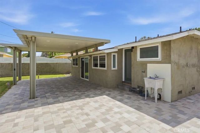 2215 N Spurgeon Street, Santa Ana, CA 92706