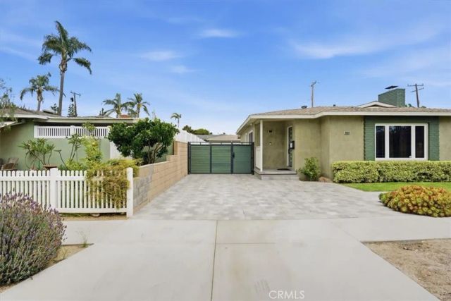 2215 N Spurgeon Street, Santa Ana, CA 92706