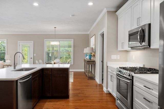 135 Rolling Ridge Drive 56, Northbridge, MA 01588