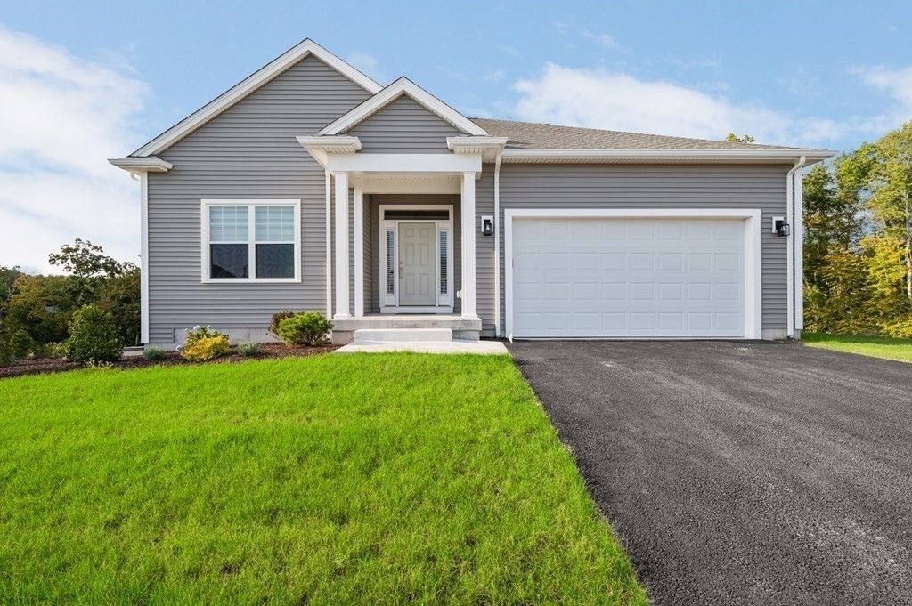 135 Rolling Ridge Drive 56, Northbridge, MA 01588