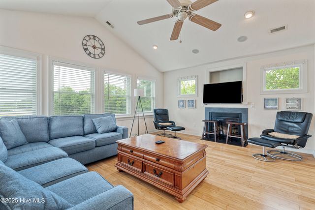 759 Ridge Point Drive, Corolla, NC 27927
