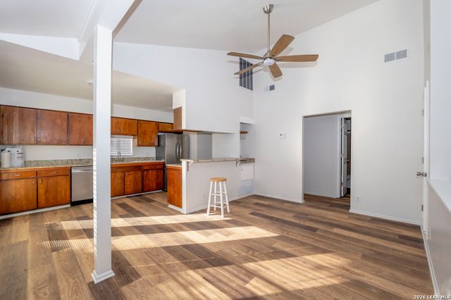 538 W Elsmere, San Antonio, TX 78212