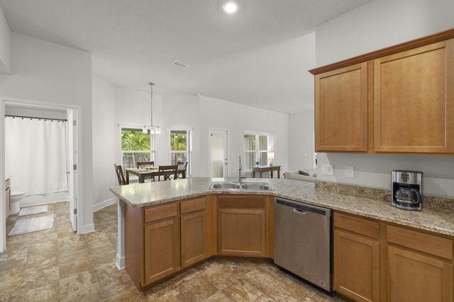 137 SW Pisces Terrace, Port St Lucie, FL 34984