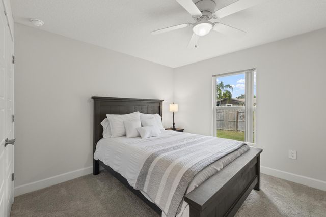 137 SW Pisces Terrace, Port St Lucie, FL 34984