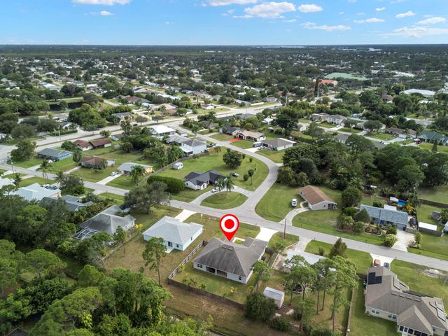 137 SW Pisces Terrace, Port St Lucie, FL 34984
