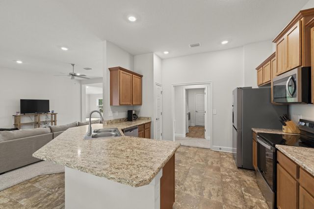 137 SW Pisces Terrace, Port St Lucie, FL 34984