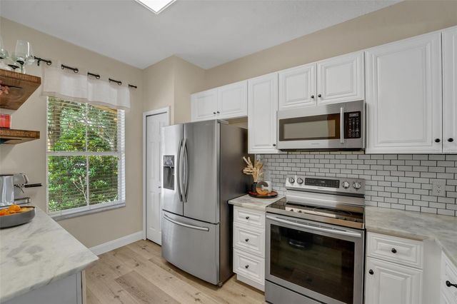 1111 LONG OAK WAY, Sanford, FL 32771