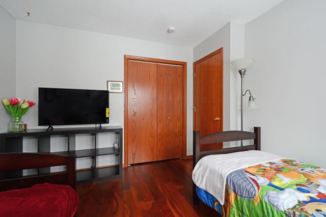 29 E 129th Street, Burnsville, MN 55337