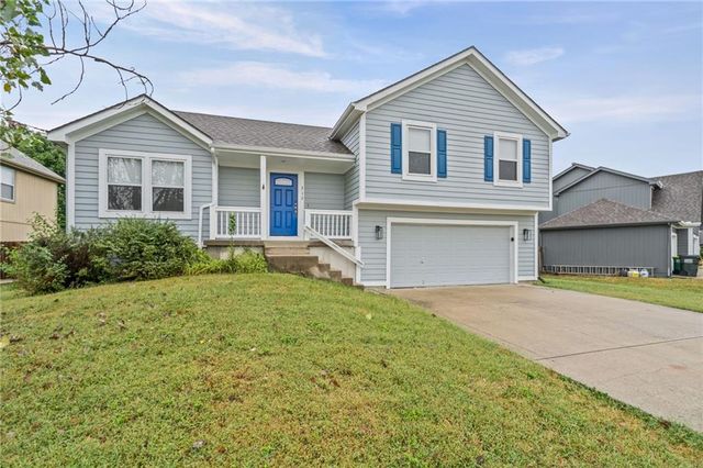 312 Ghost Creek Lane, Gardner, KS 66030
