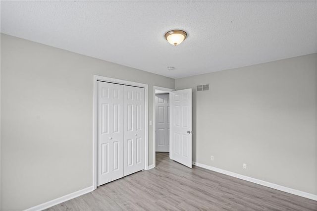 312 Ghost Creek Lane, Gardner, KS 66030
