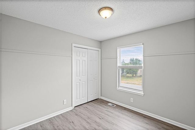 312 Ghost Creek Lane, Gardner, KS 66030