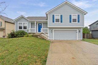 312 Ghost Creek Lane, Gardner, KS 66030