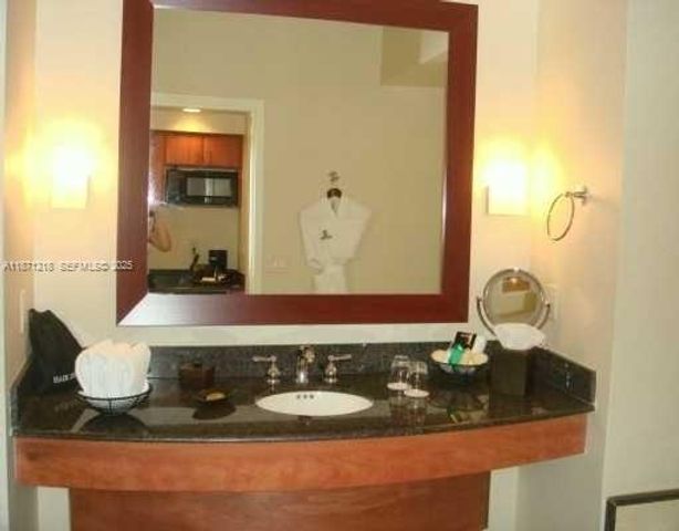 18001 Collins Avenue 1801, Sunny Isles Beach, FL 33160