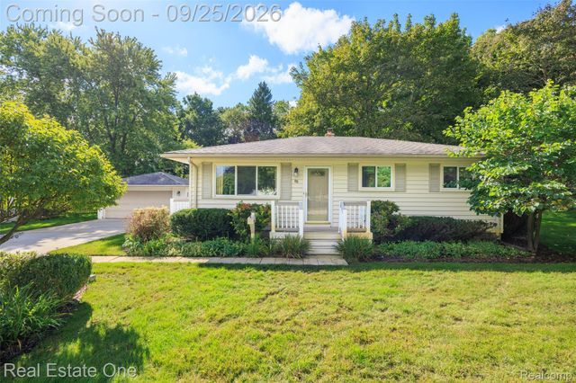 88 Dayton Street, Oxford Village, MI 48371