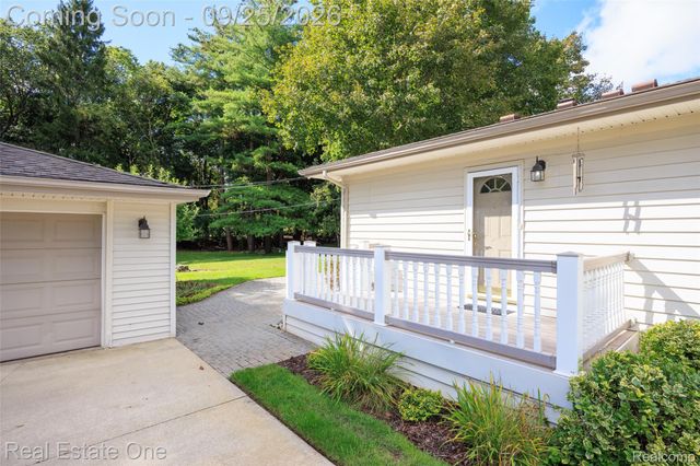 88 Dayton Street, Oxford Village, MI 48371