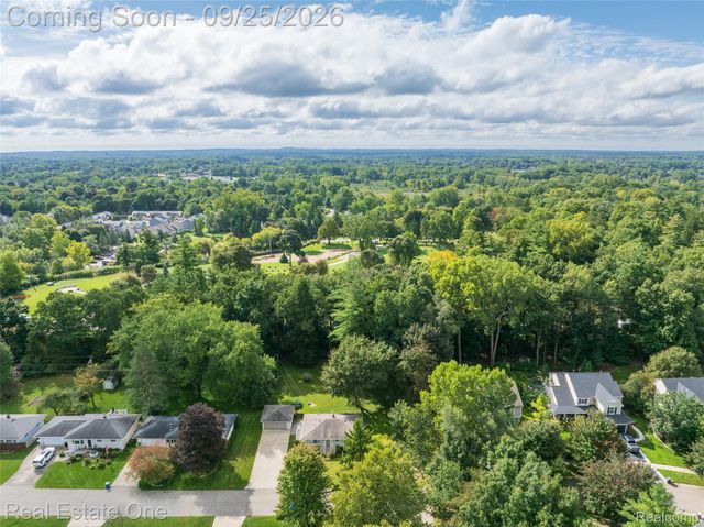 88 Dayton Street, Oxford Village, MI 48371