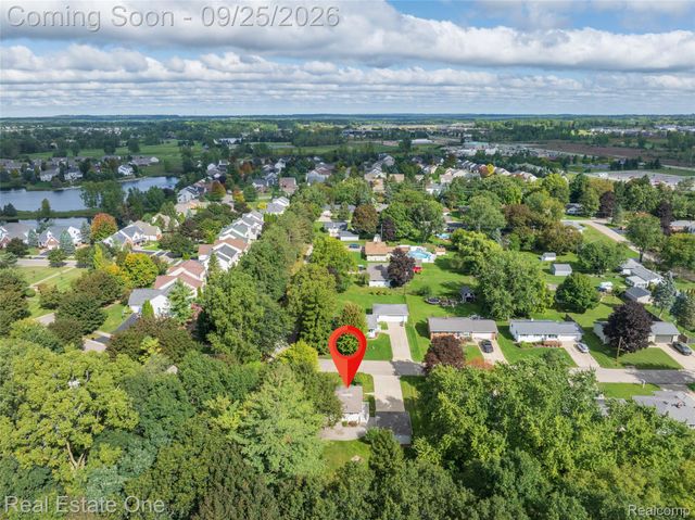 88 Dayton Street, Oxford Village, MI 48371