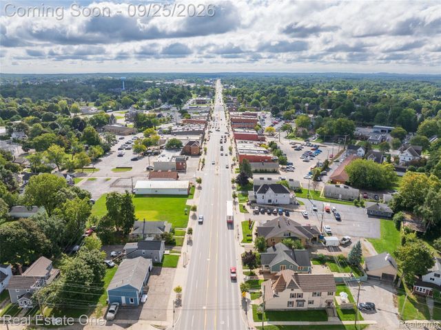 88 Dayton Street, Oxford Village, MI 48371