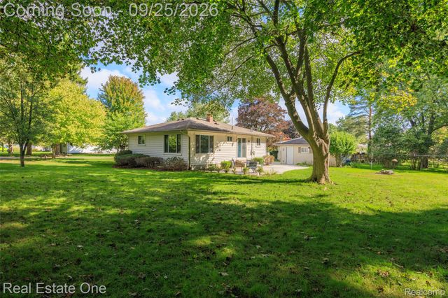 88 Dayton Street, Oxford Village, MI 48371