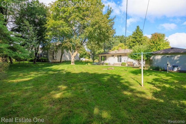 88 Dayton Street, Oxford Village, MI 48371