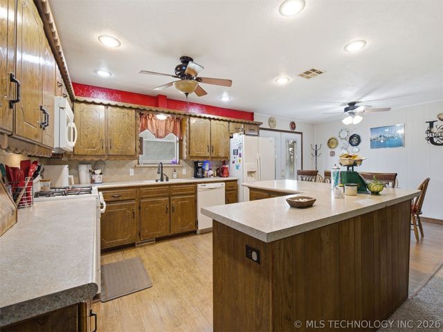 10619 S 137th West Avenue, Sapulpa, OK 74066
