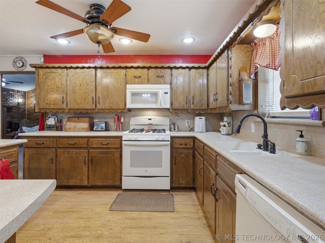 10619 S 137th West Avenue, Sapulpa, OK 74066